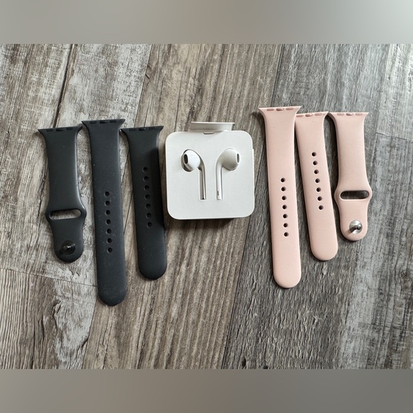 Apple Other - Apple Watch bands and earphone